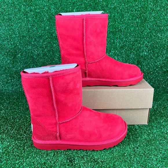 NEW UGG Kids Classic II Samba Red Winter Snow Boots Youth - Picture 1 of 5